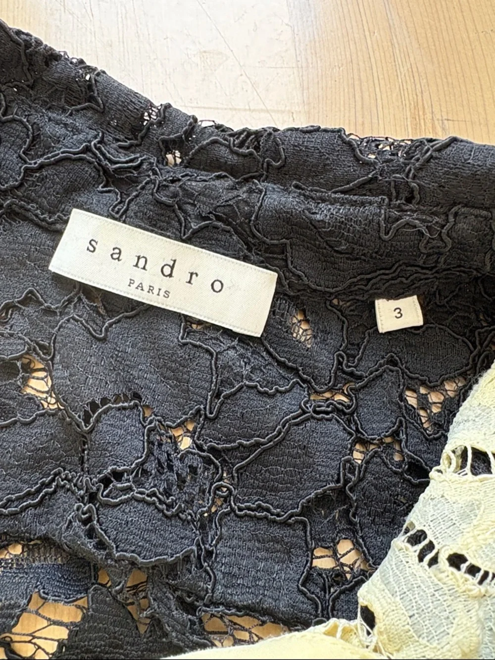 Sandro Black & Cream Floral Lace Sleeveless Button Down Top - Large - Picture 5 of 8